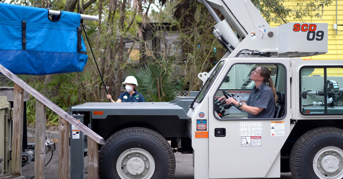 Sims Provides New Crane for ZooTampa Manatees